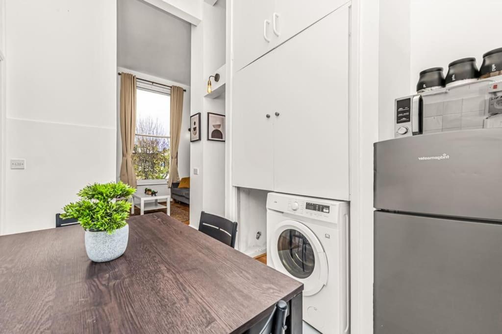 Апартаменты Deluxe Flat On Kentish Town Лондон Экстерьер фото