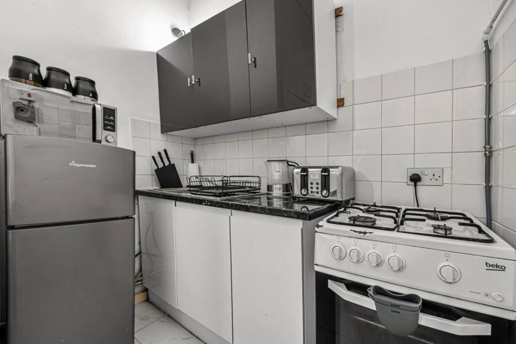 Апартаменты Deluxe Flat On Kentish Town Лондон Экстерьер фото