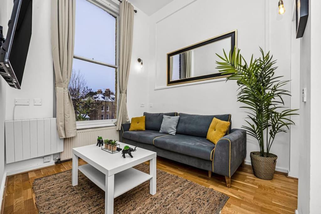 Апартаменты Deluxe Flat On Kentish Town Лондон Экстерьер фото